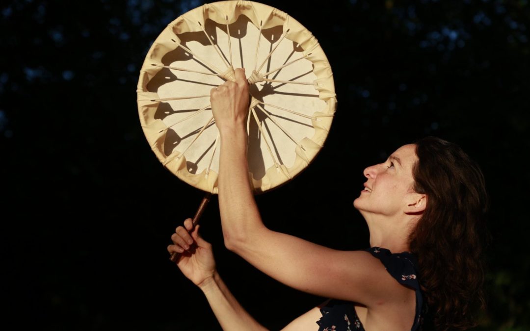 Amelie Thevenet drumming circle